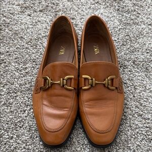 Zara Men's Brown Leather Loafers with Gold Accent